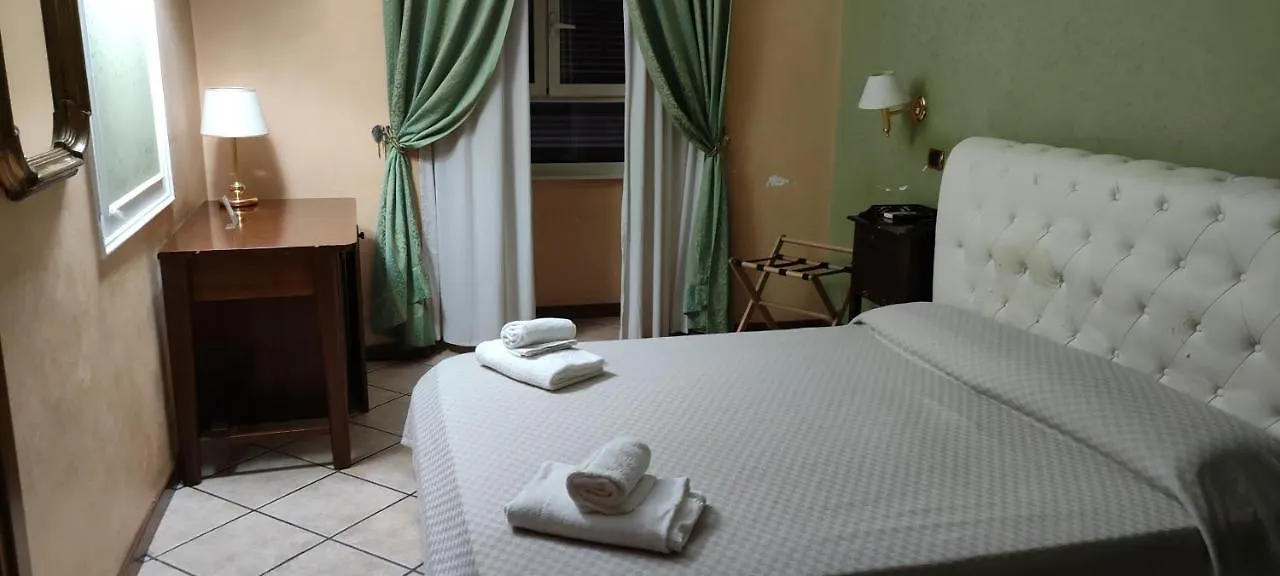 Hotel Montreal Рим