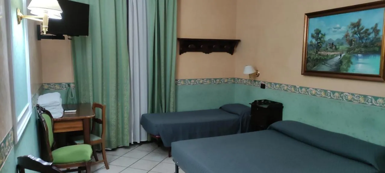 Hotel Montreal Рим