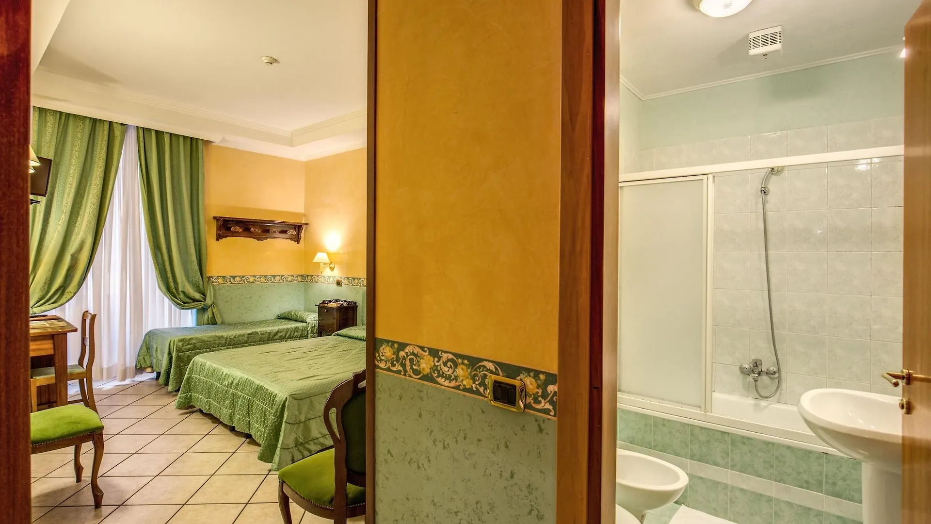 Hotel Montreal Рим