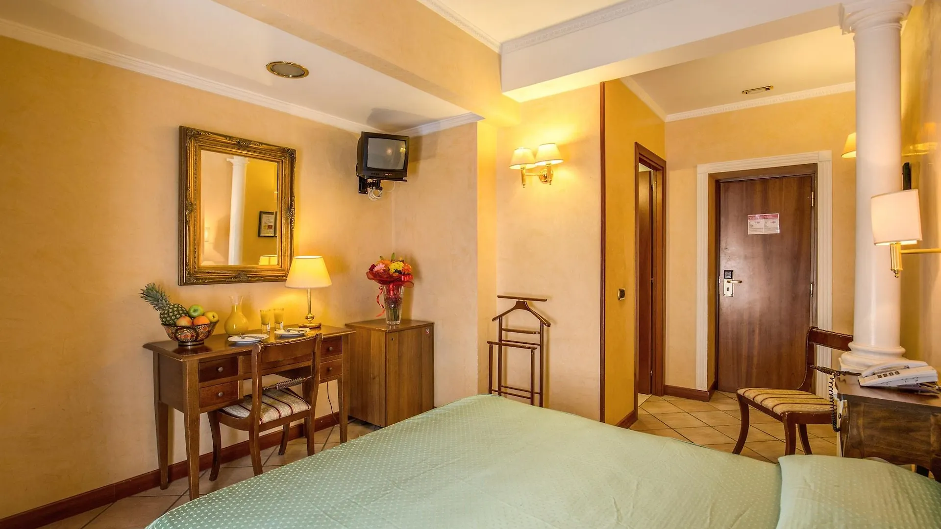 Hotel Montreal Рим